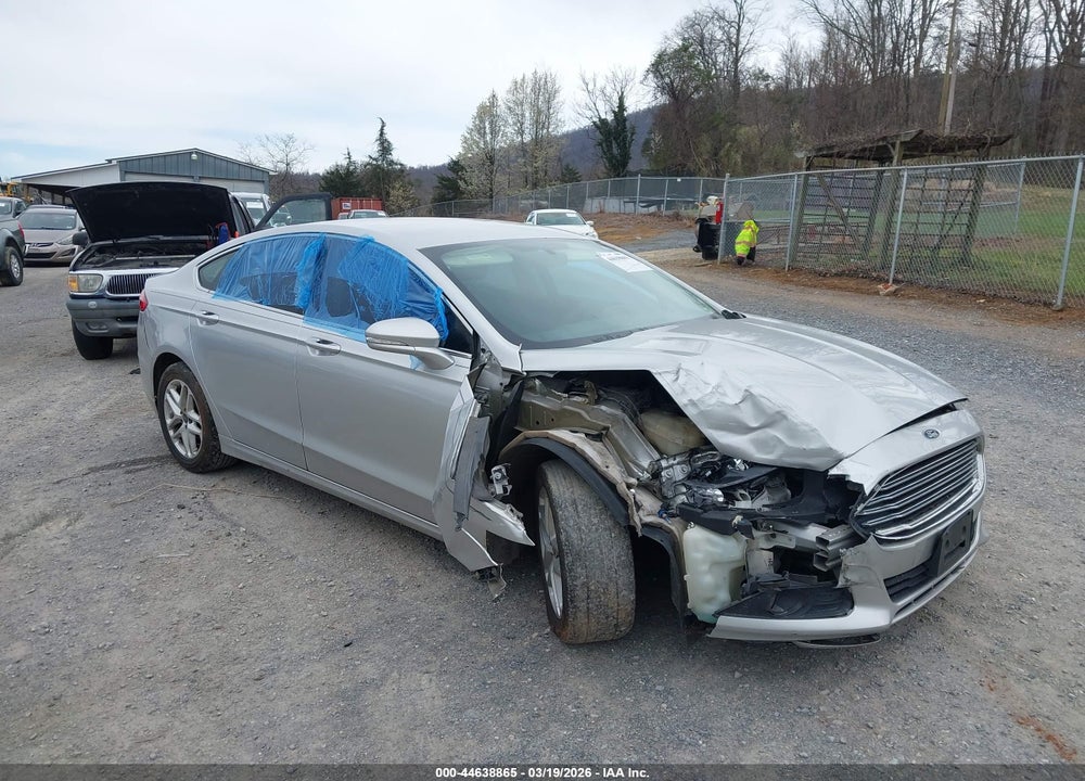 2014 FORD FUSION SE VIN: 3FA6P0HD9ER112631