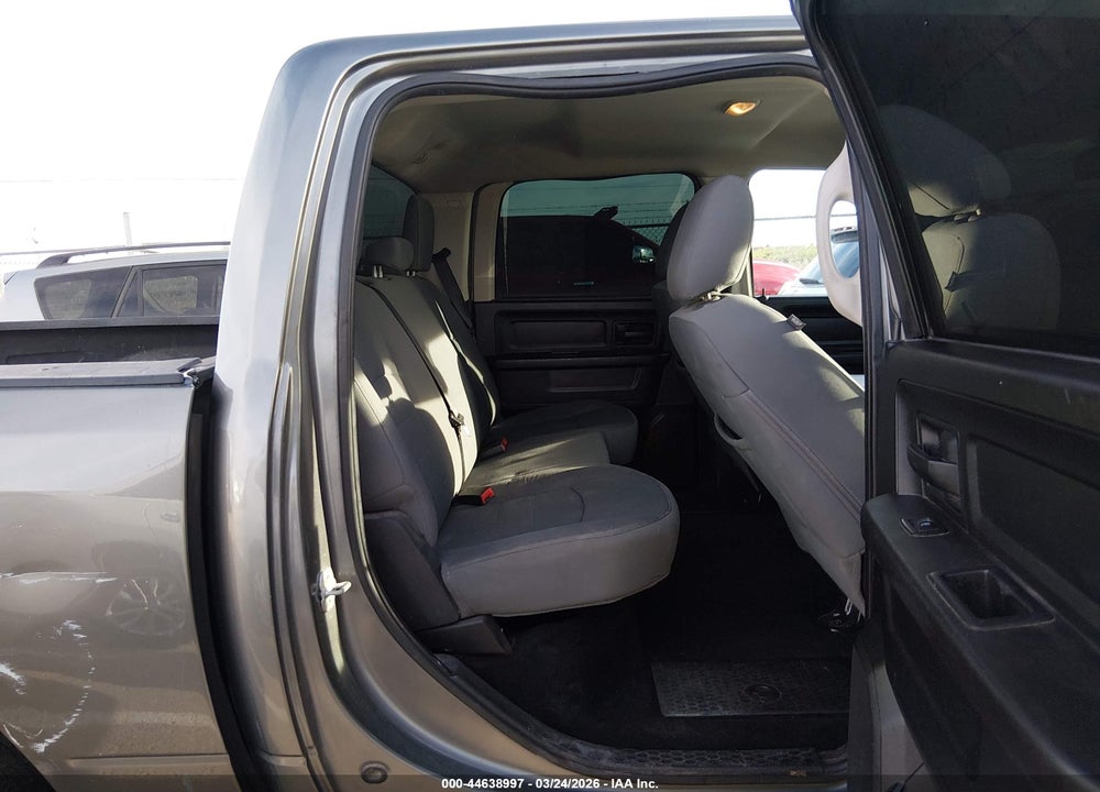 2013 RAM 1500 EXPRESS VIN: 1C6RR6KT7DS556461