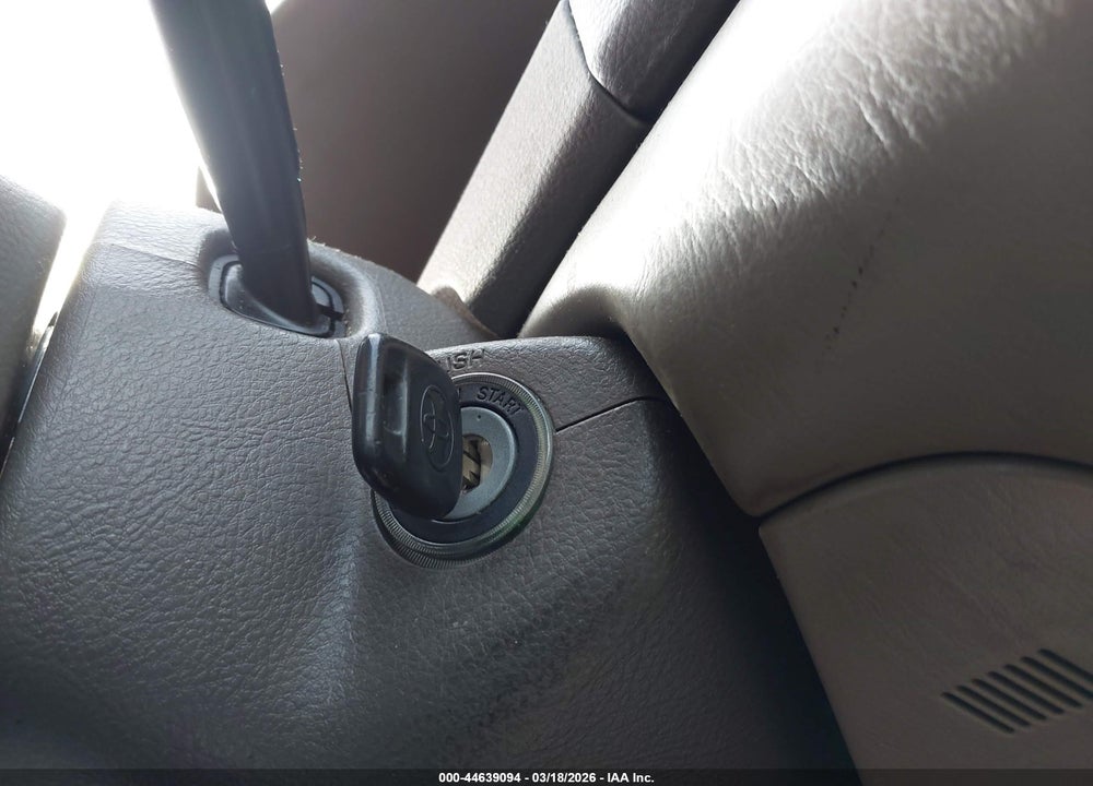 2005 TOYOTA CAMRY LE VIN: 4T1BE32KX5U034288