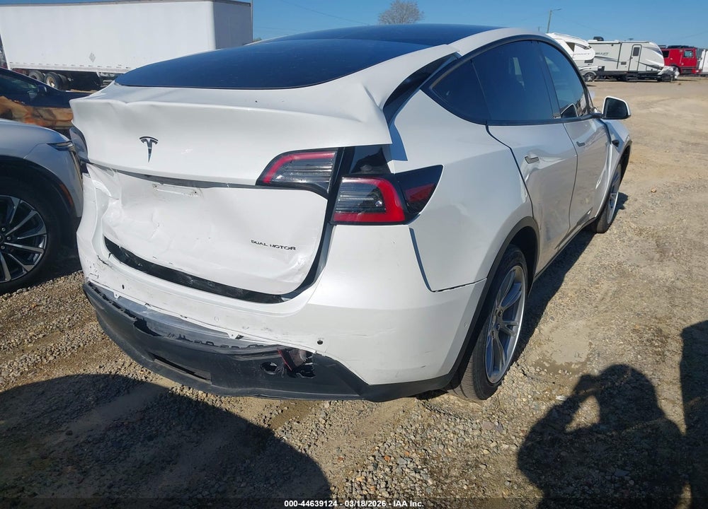 2021 TESLA MODEL Y LONG RANGE DUAL MOTOR ALL-WHEEL DRIVE VIN: 5YJYGDEE5MF204830