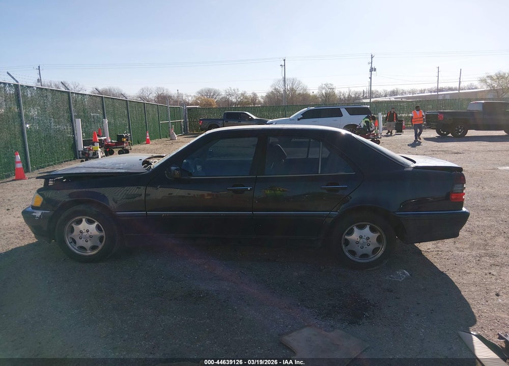 1999 MERCEDES-BENZ C 230 KOMPRESSOR VIN: WDBHA24G0XA782984