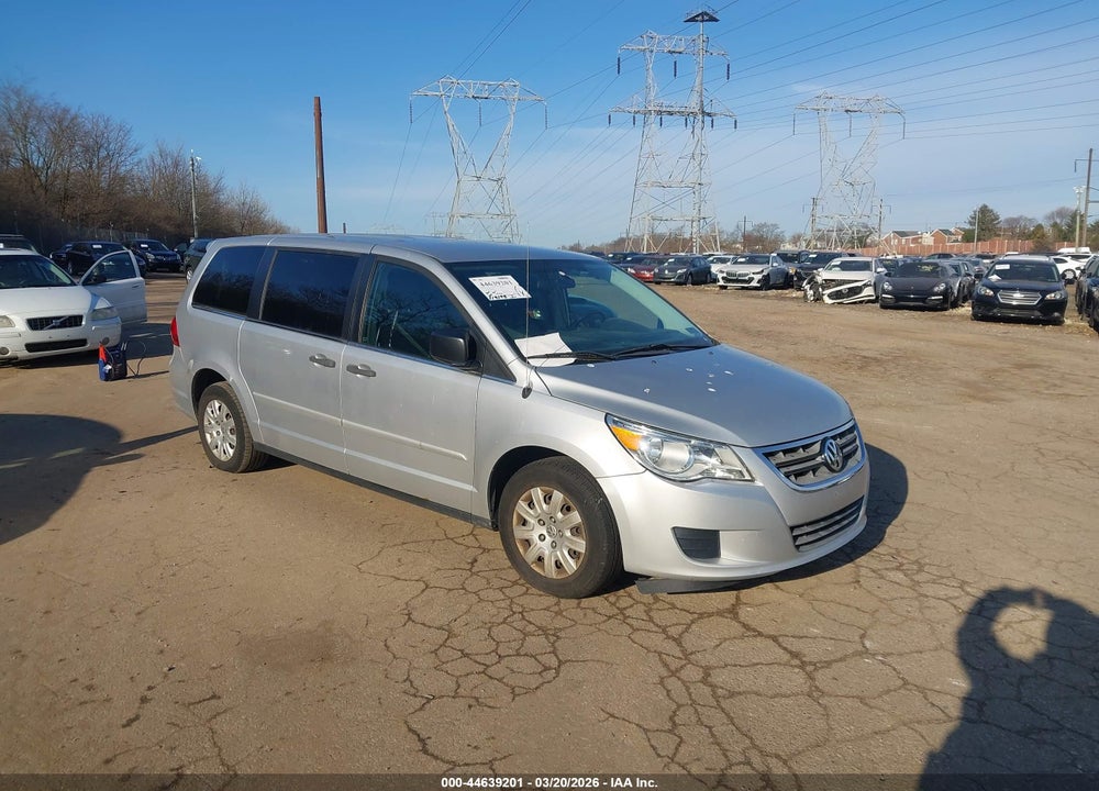 2011 VOLKSWAGEN ROUTAN S VIN: 2V4RW4DG1BR805217