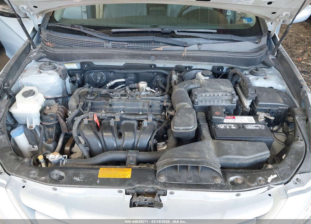 2013 HYUNDAI SONATA GLS VIN: 5NPEB4AC7DH686630