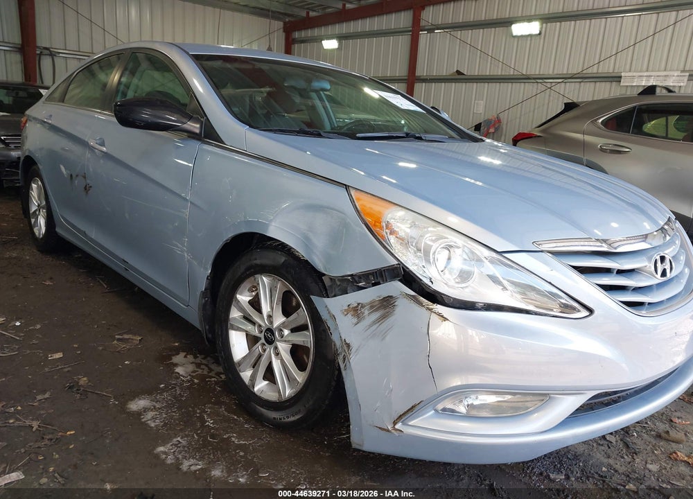 2013 HYUNDAI SONATA GLS VIN: 5NPEB4AC7DH686630