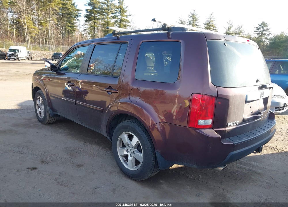 2011 HONDA PILOT EX-L VIN: 5FNYF4H59BB060839