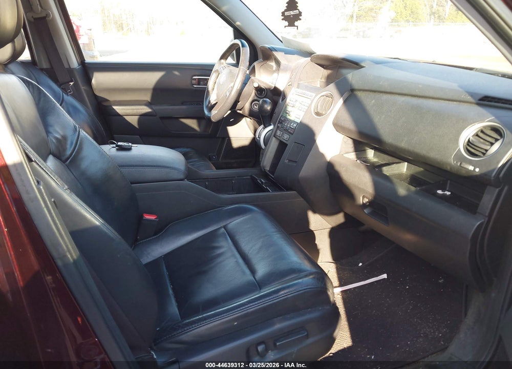 2011 HONDA PILOT EX-L VIN: 5FNYF4H59BB060839