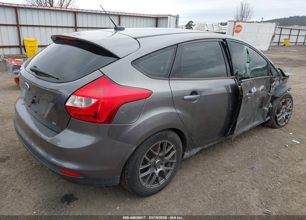 2014 FORD FOCUS SE VIN: 1FADP3K29EL112319