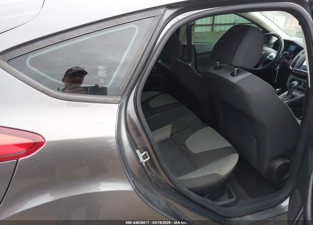 2014 FORD FOCUS SE VIN: 1FADP3K29EL112319