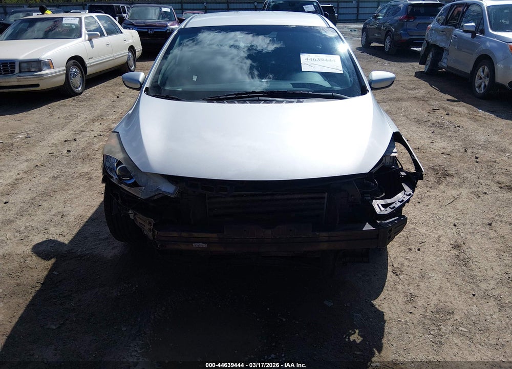 2016 KIA FORTE LX VIN: KNAFK4A62G5570736