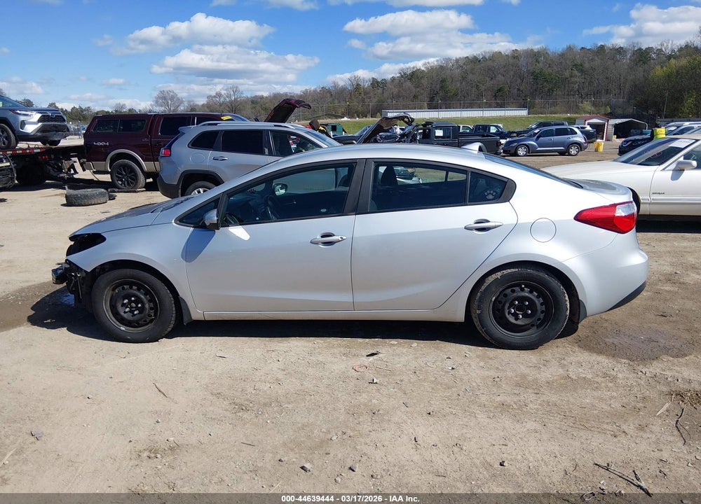 2016 KIA FORTE LX VIN: KNAFK4A62G5570736