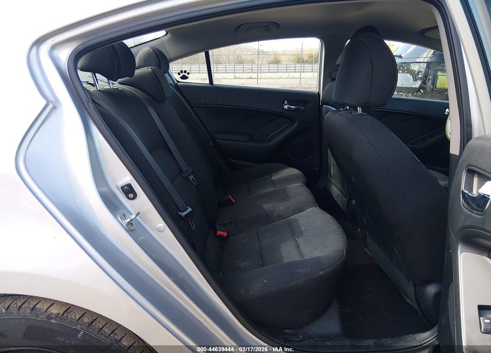 2016 KIA FORTE LX VIN: KNAFK4A62G5570736