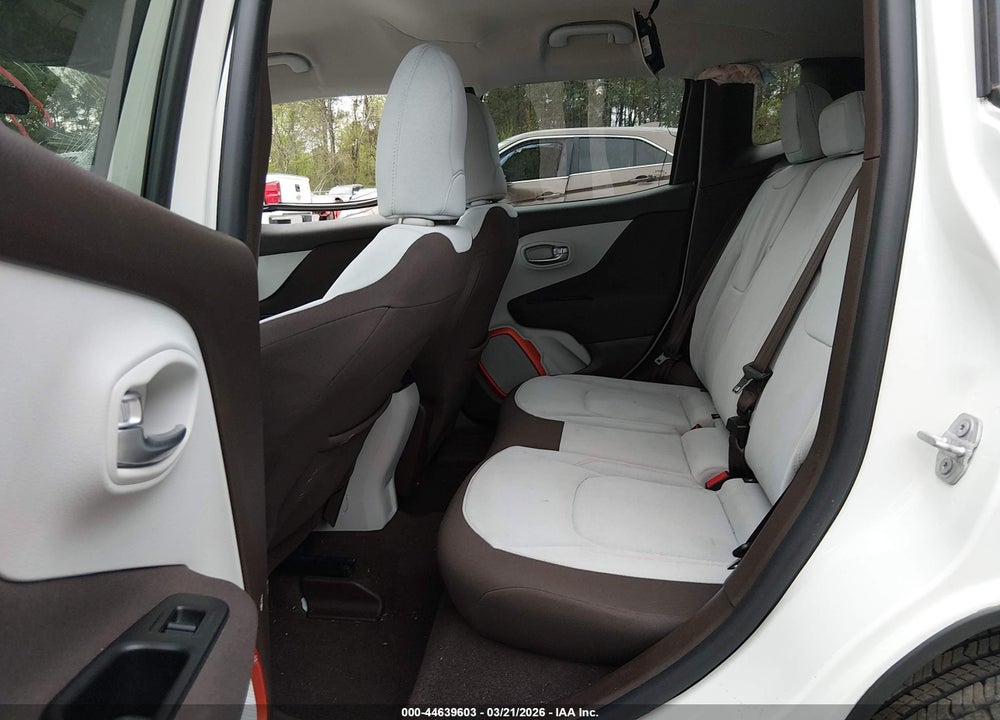 2015 JEEP RENEGADE LATITUDE VIN: ZACCJABT7FPB39228