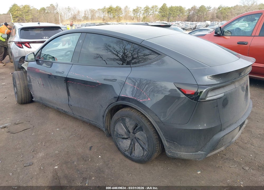 2026 TESLA MODEL Y PREMIUM REAR-WHEEL DRIVE/STANDARD REAR-WHEEL DRIVE VIN: 7SAYGDED2TA472384