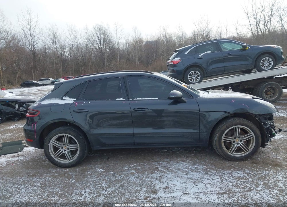 2017 PORSCHE MACAN VIN: WP1AA2A57HLB06400