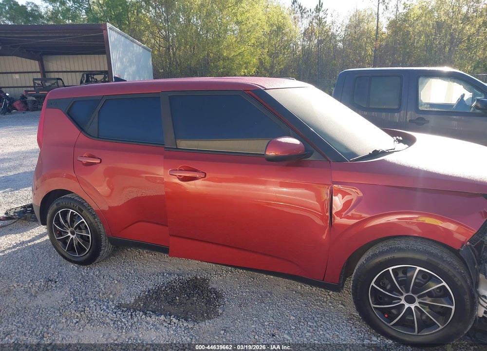 2021 KIA SOUL LX VIN: KNDJ23AU2M7793588