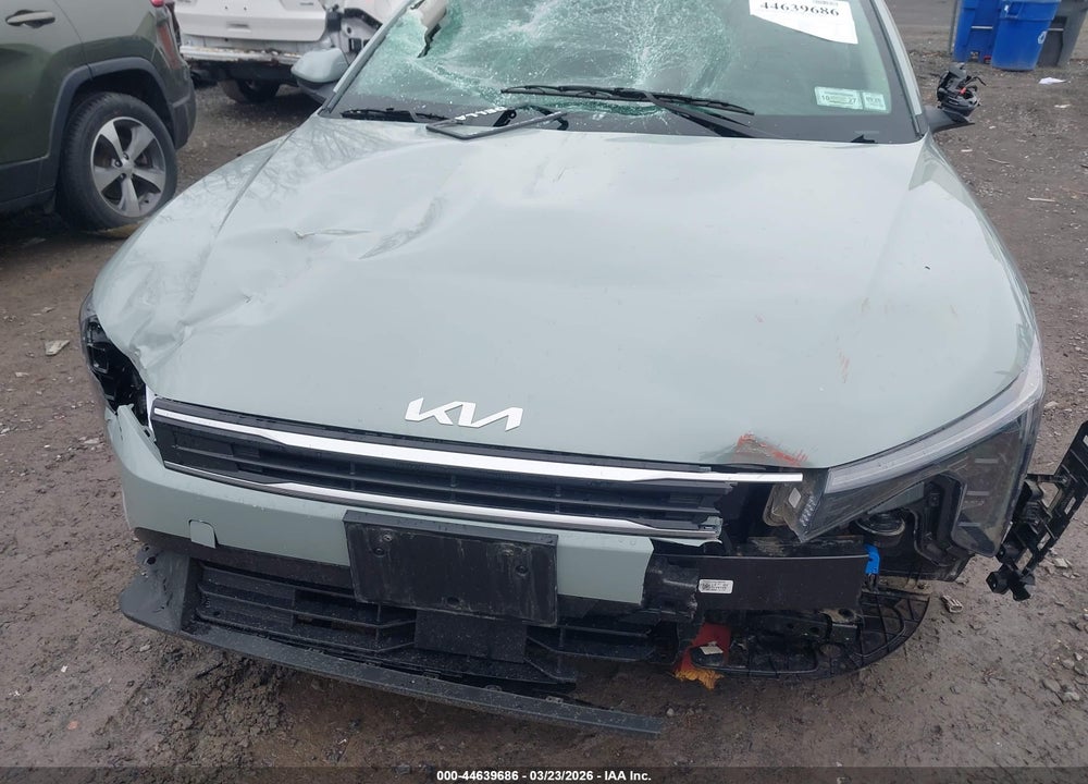 2025 KIA K4 LXS VIN: 3KPFT4DE2SE171826