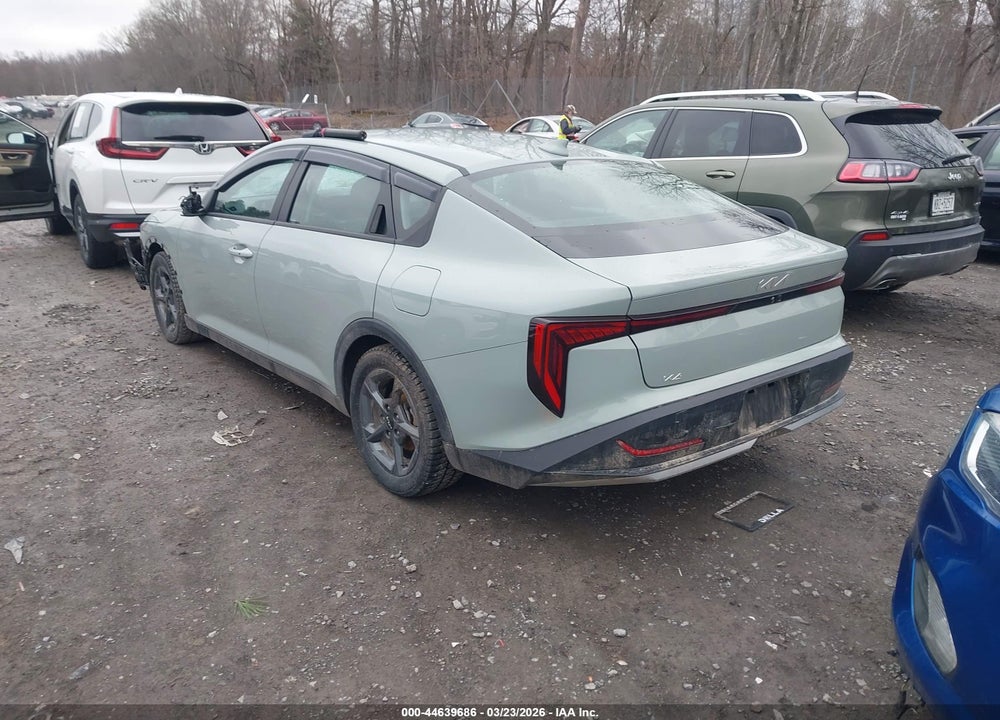 2025 KIA K4 LXS VIN: 3KPFT4DE2SE171826