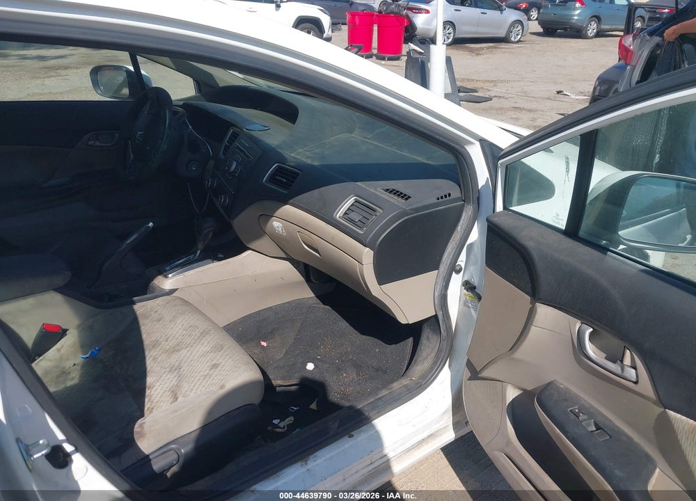 2014 HONDA CIVIC LX VIN: 19XFB2F55EE028104