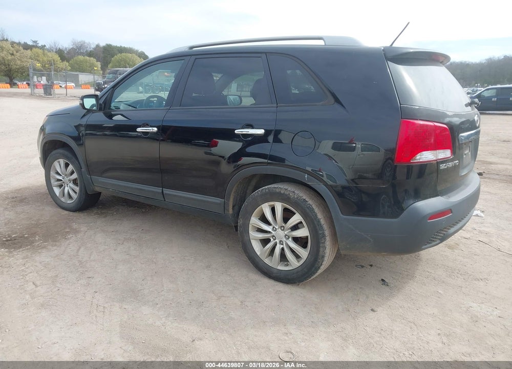 2011 KIA SORENTO EX VIN: 5XYKUCA17BG068248