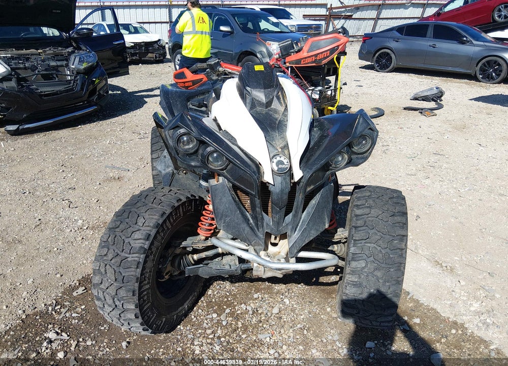 2017 CAN-AM RENEGADE X XC 1000R VIN: 3JBMXAX28HJ000450