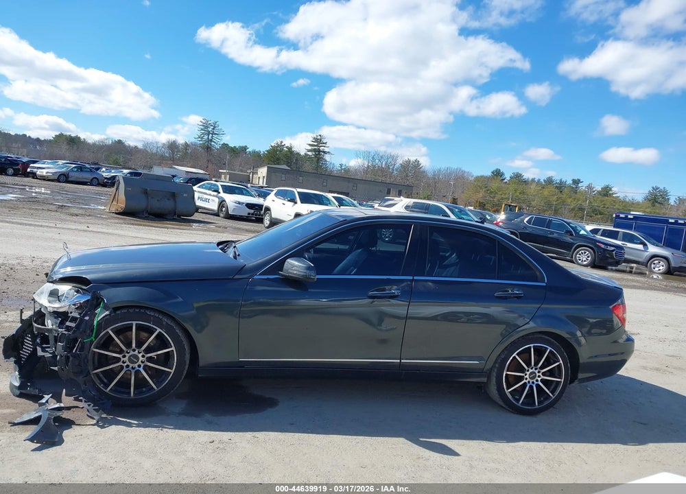2014 MERCEDES-BENZ C 300 LUXURY 4MATIC VIN: WDDGF8AB5EG227295