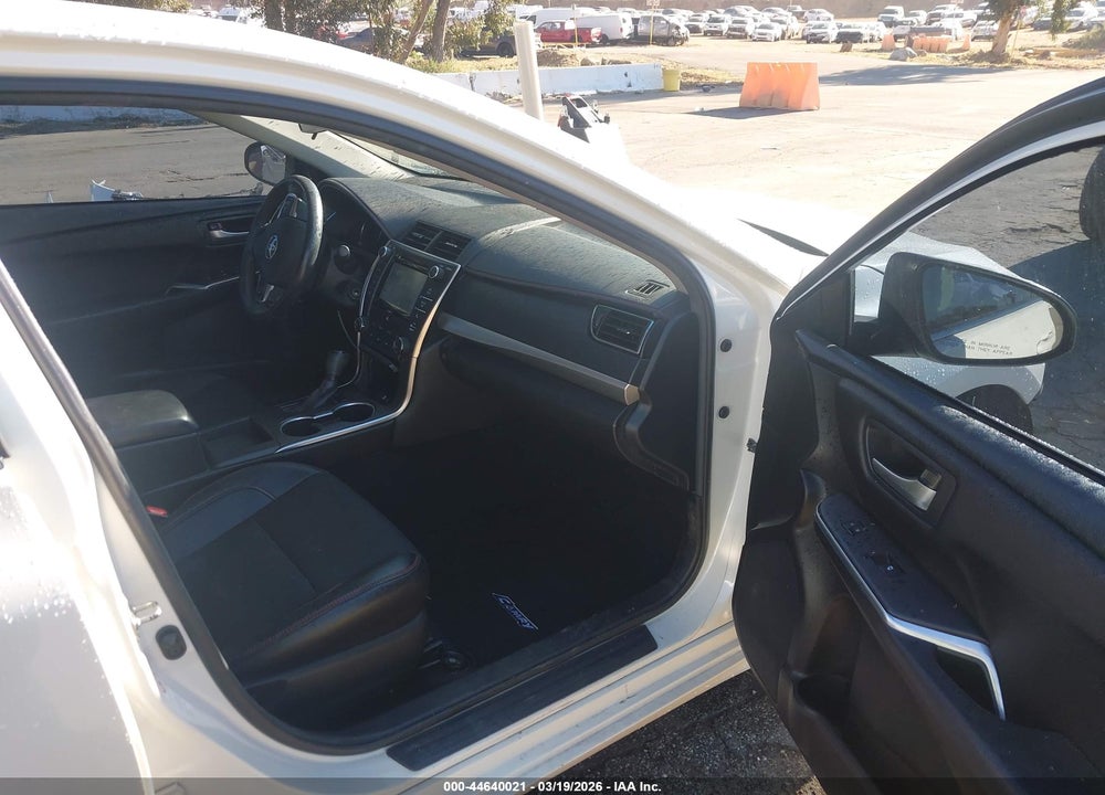 2017 TOYOTA CAMRY SE VIN: 4T1BF1FK6HU332000