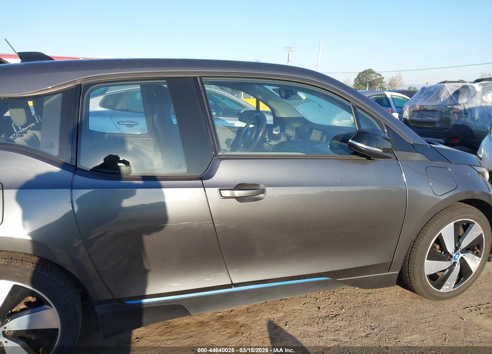 2017 BMW I3 94 AH W/RANGE EXTENDER VIN: WBY1Z8C35HV890149