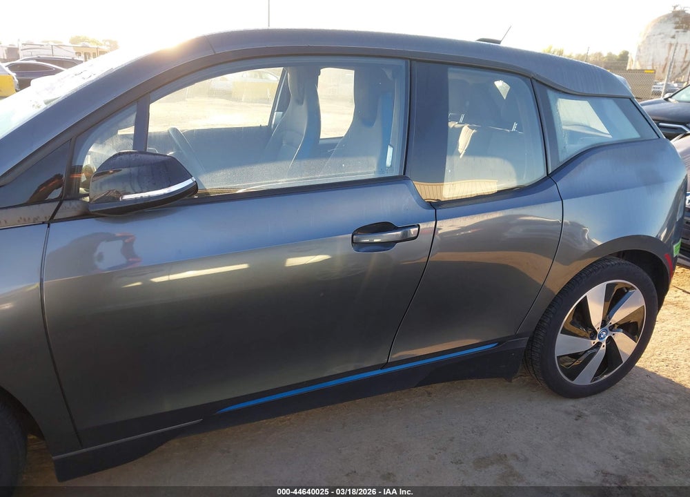 2017 BMW I3 94 AH W/RANGE EXTENDER VIN: WBY1Z8C35HV890149