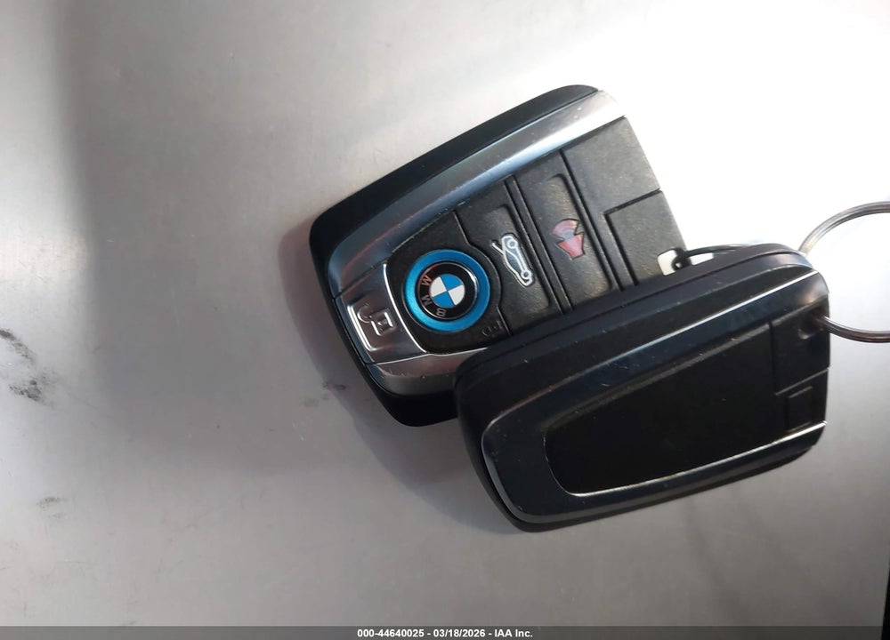 2017 BMW I3 94 AH W/RANGE EXTENDER VIN: WBY1Z8C35HV890149