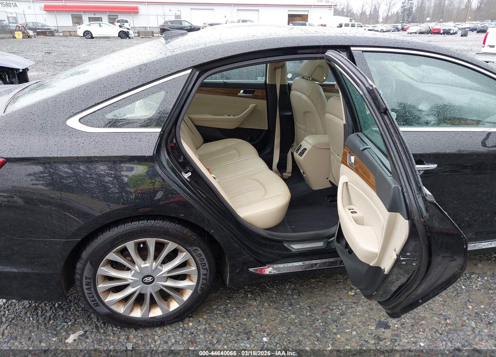 2015 HYUNDAI SONATA LIMITED VIN: 5NPE34AF2FH223367