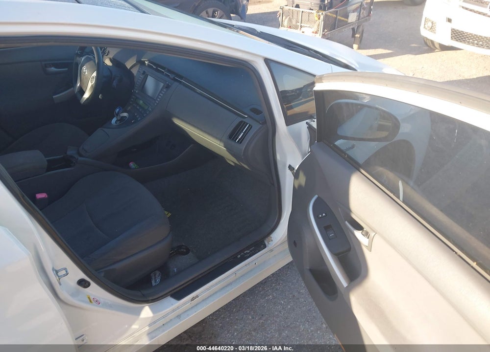 2011 TOYOTA PRIUS THREE VIN: JTDKN3DUXB0263902
