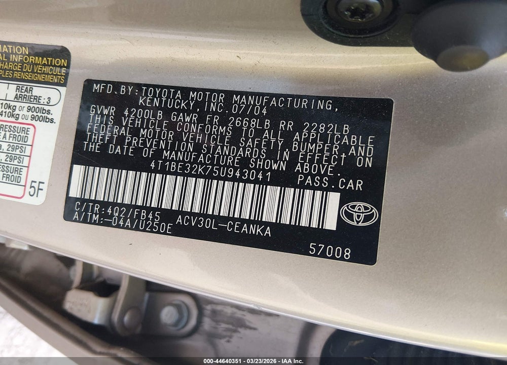 2005 TOYOTA CAMRY LE VIN: 4T1BE32K75U943041
