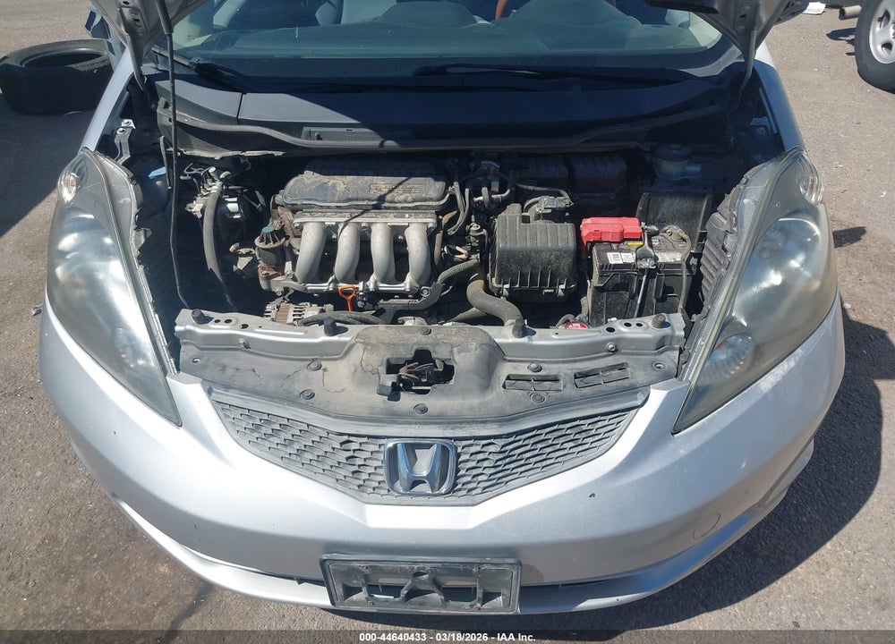 2012 HONDA FIT VIN: JHMGE8H35CC001739