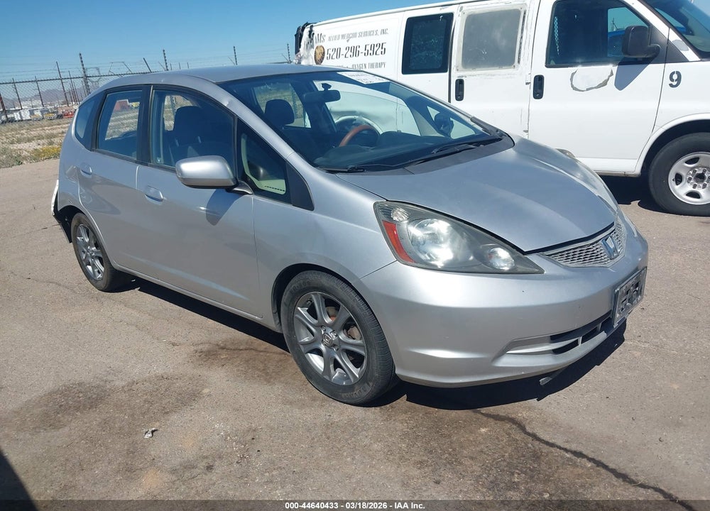 2012 HONDA FIT VIN: JHMGE8H35CC001739