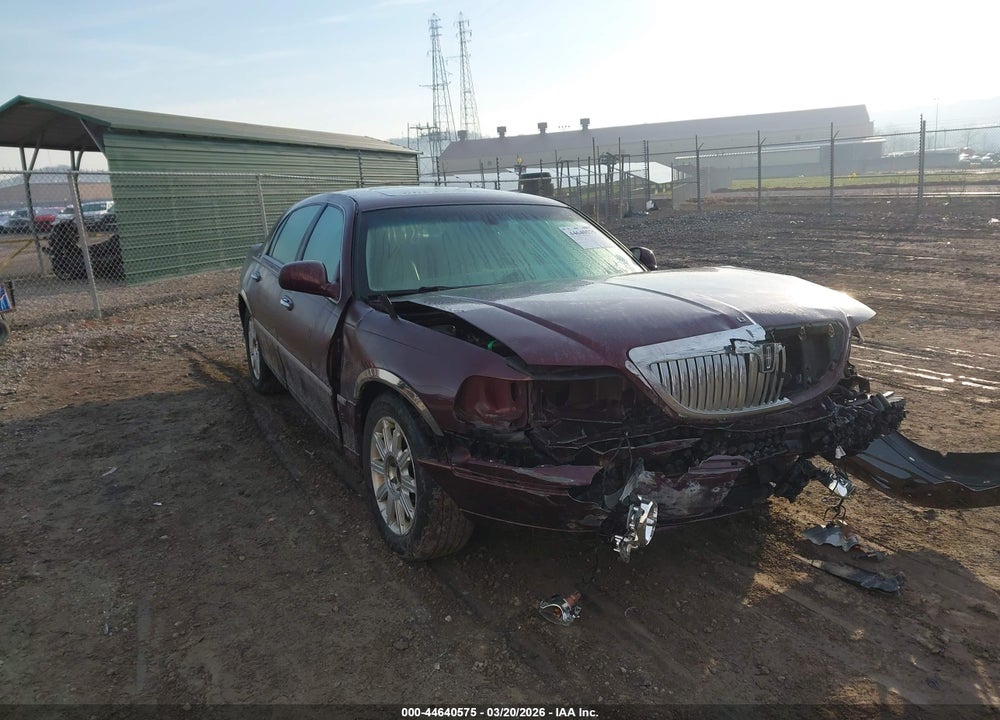 2007 LINCOLN TOWN CAR SIGNATURE LIMITED VIN: 1LNHM82V27Y636070