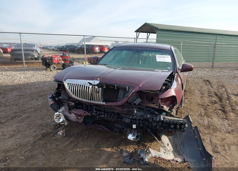 2007 LINCOLN TOWN CAR SIGNATURE LIMITED VIN: 1LNHM82V27Y636070