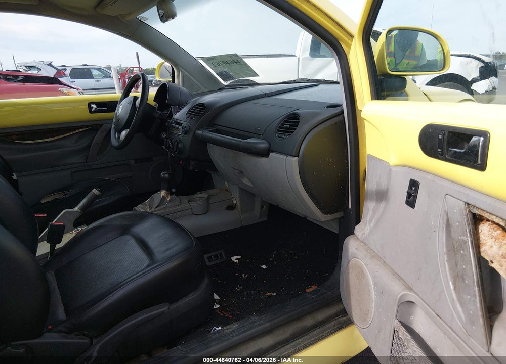 1999 VOLKSWAGEN NEW BEETLE GLS VIN: 3VWCC21C5XM455200
