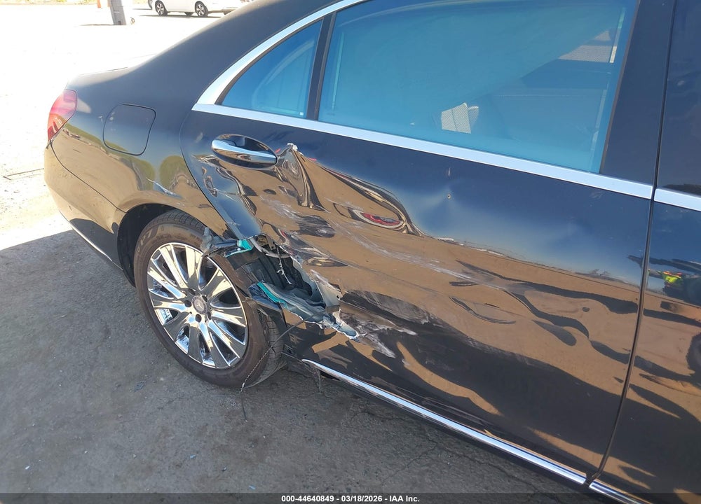 2015 MERCEDES-BENZ S 550 VIN: WDDUG8CB8FA187425