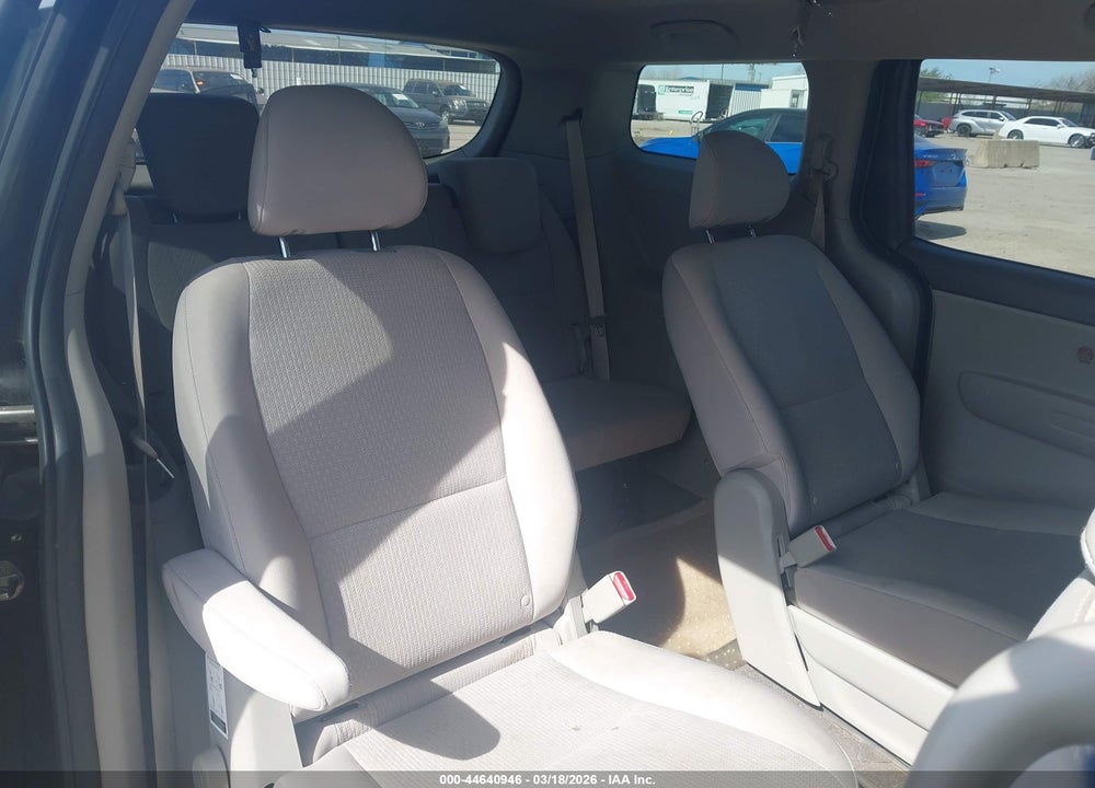 2016 KIA SEDONA LX VIN: KNDMB5C18G6112310