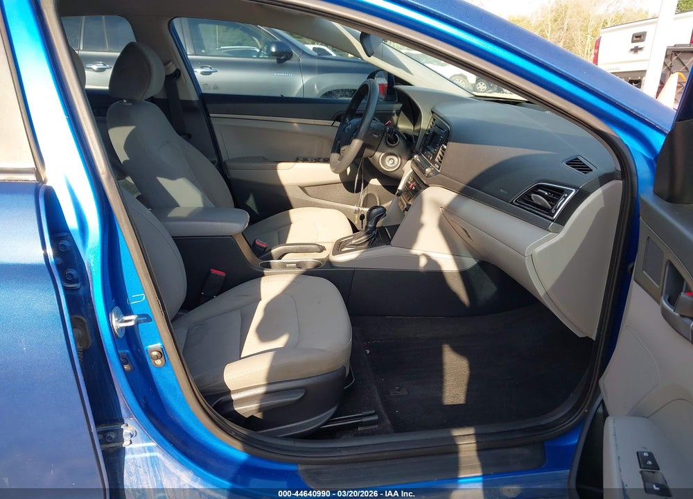 2017 HYUNDAI ELANTRA SE VIN: KMHD74LF0HU406381