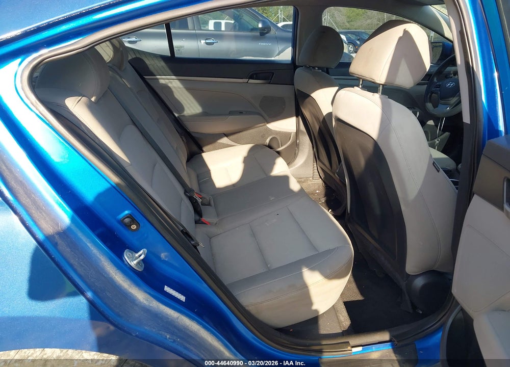 2017 HYUNDAI ELANTRA SE VIN: KMHD74LF0HU406381