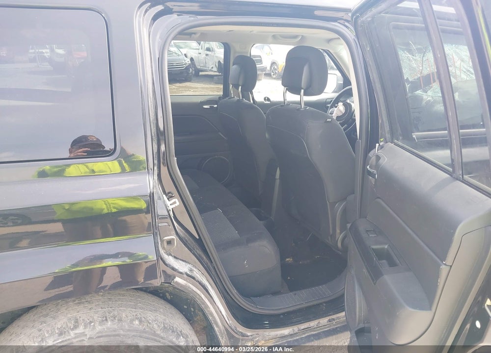 2014 JEEP PATRIOT LATITUDE VIN: 1C4NJRFB3ED588525