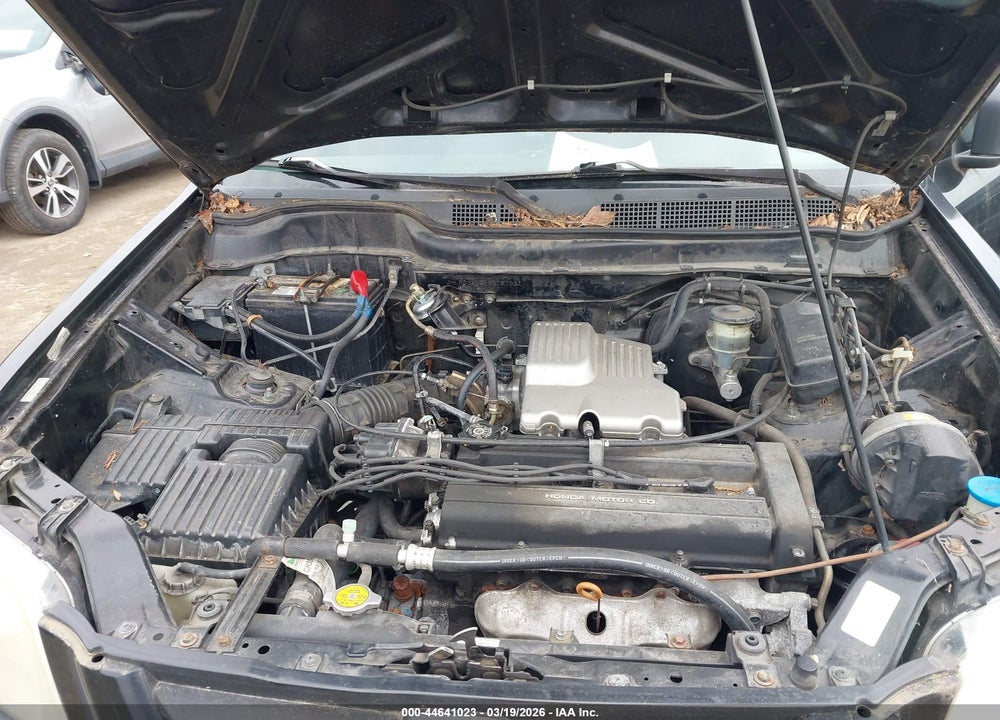 2001 HONDA CR-V LX VIN: JHLRD28401S018103