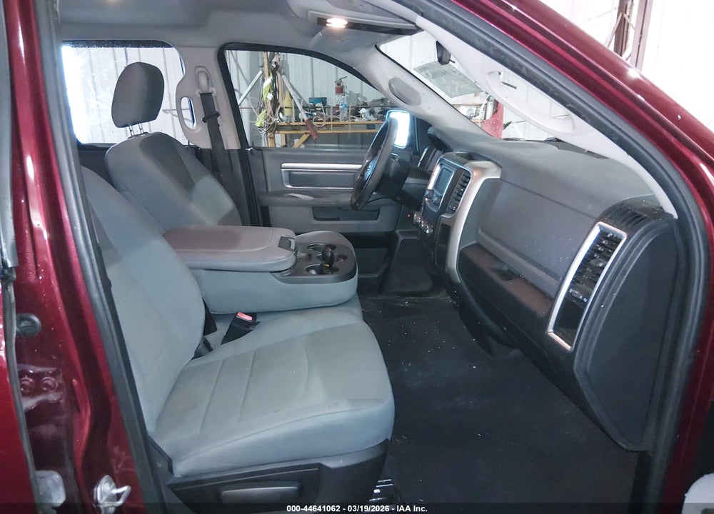 2017 RAM 1500 SLT  4X4 6'4 BOX VIN: 1C6RR7GT5HS677185
