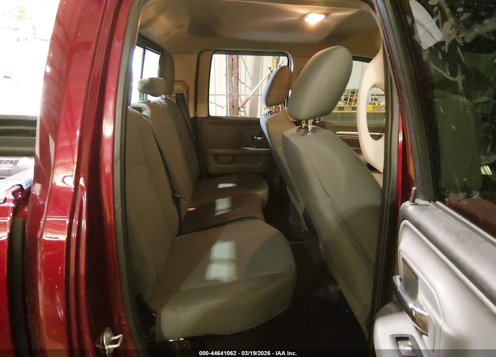 2017 RAM 1500 SLT  4X4 6'4 BOX VIN: 1C6RR7GT5HS677185