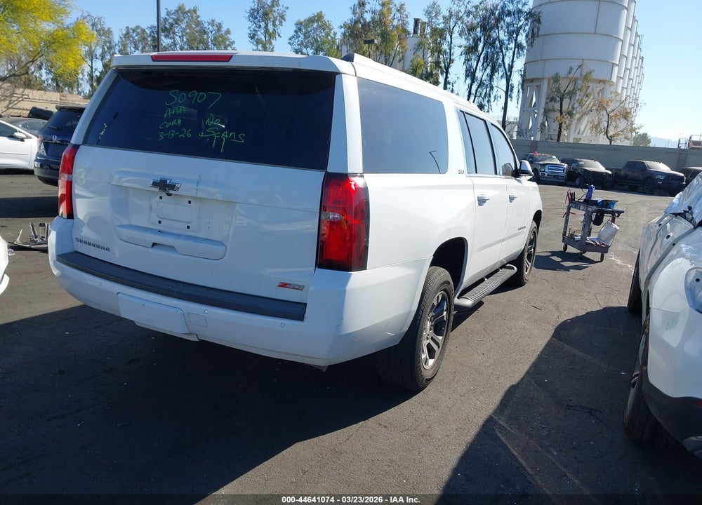 2017 CHEVROLET SUBURBAN LT VIN: 1GNSKHKC8HR261044