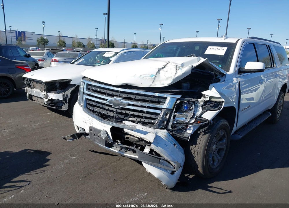 2017 CHEVROLET SUBURBAN LT VIN: 1GNSKHKC8HR261044