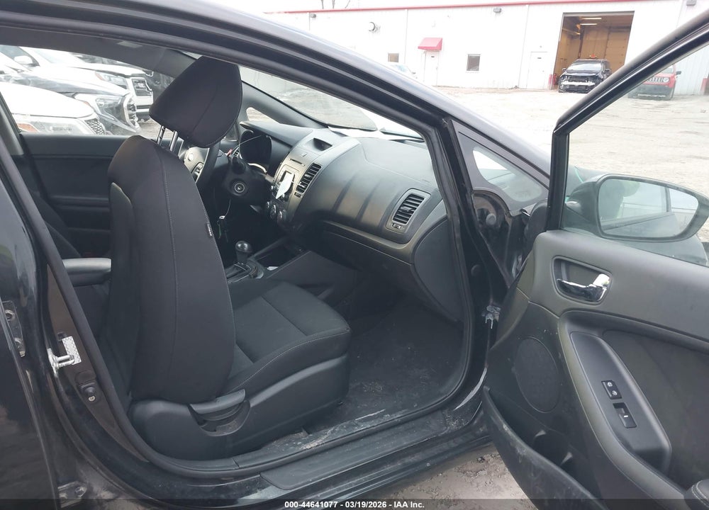 2016 KIA FORTE LX VIN: KNAFK4A65G5495966