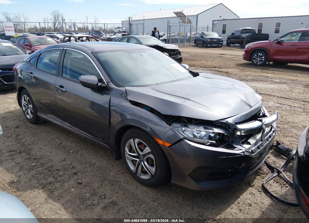 2018 HONDA CIVIC LX VIN: 2HGFC2F51JH580356