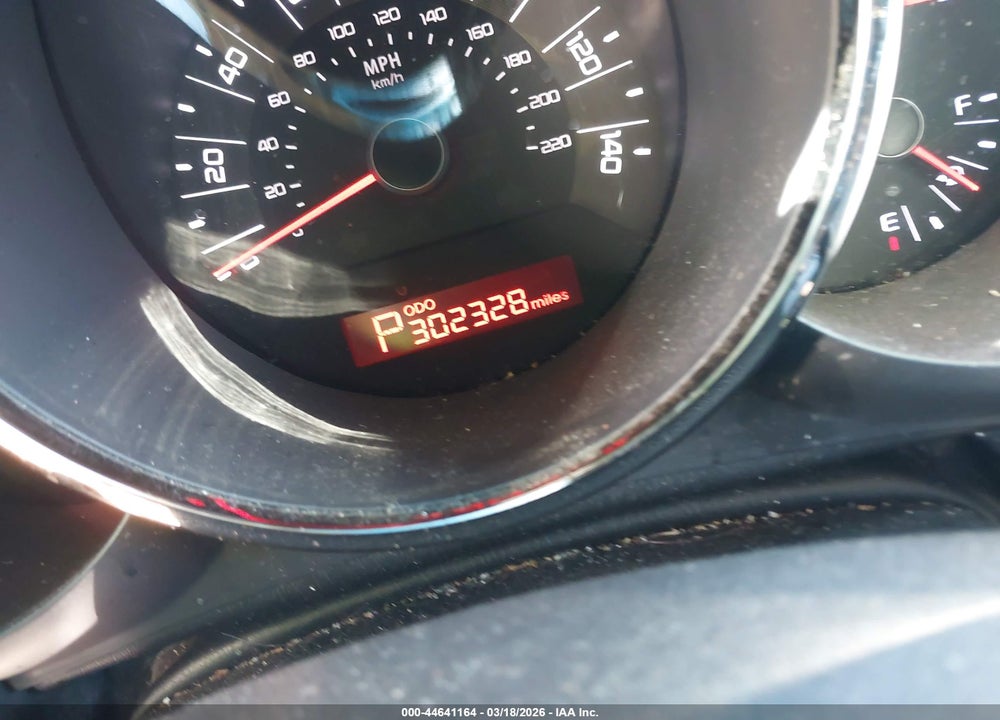 2011 KIA SOUL + VIN: KNDJT2A20B7329749